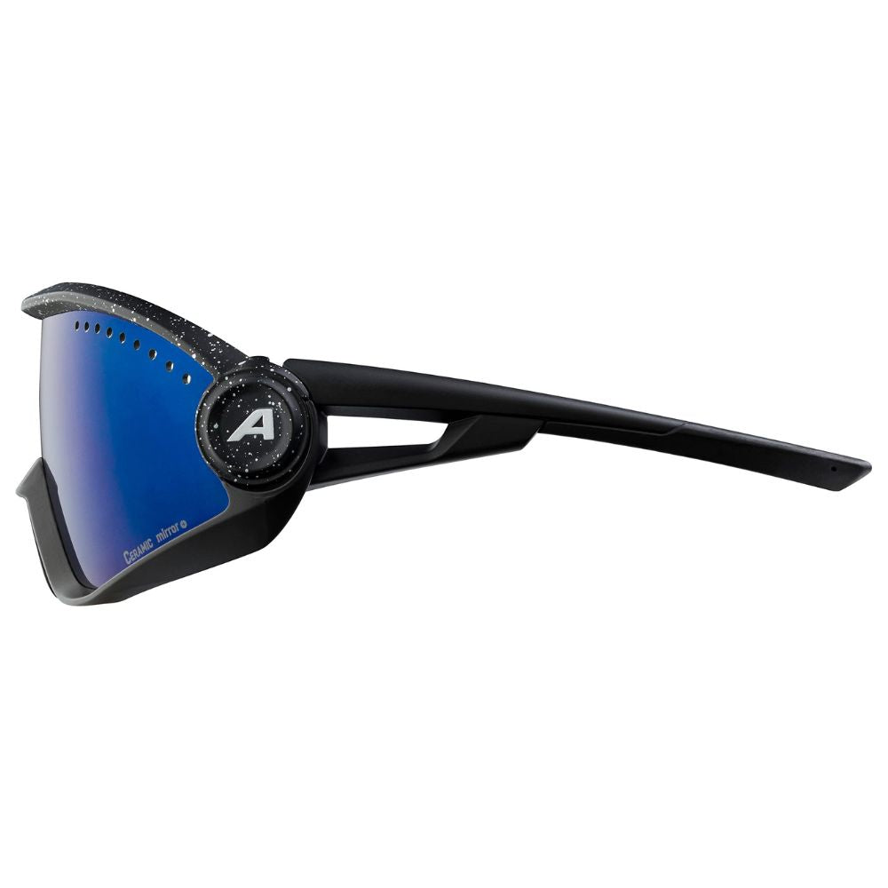 Alpina '5W1NG CM+' Unisex Sportbrille: 100% UV-Schutz, Ceramic-Gläser, Fogstop (Black-Blur)